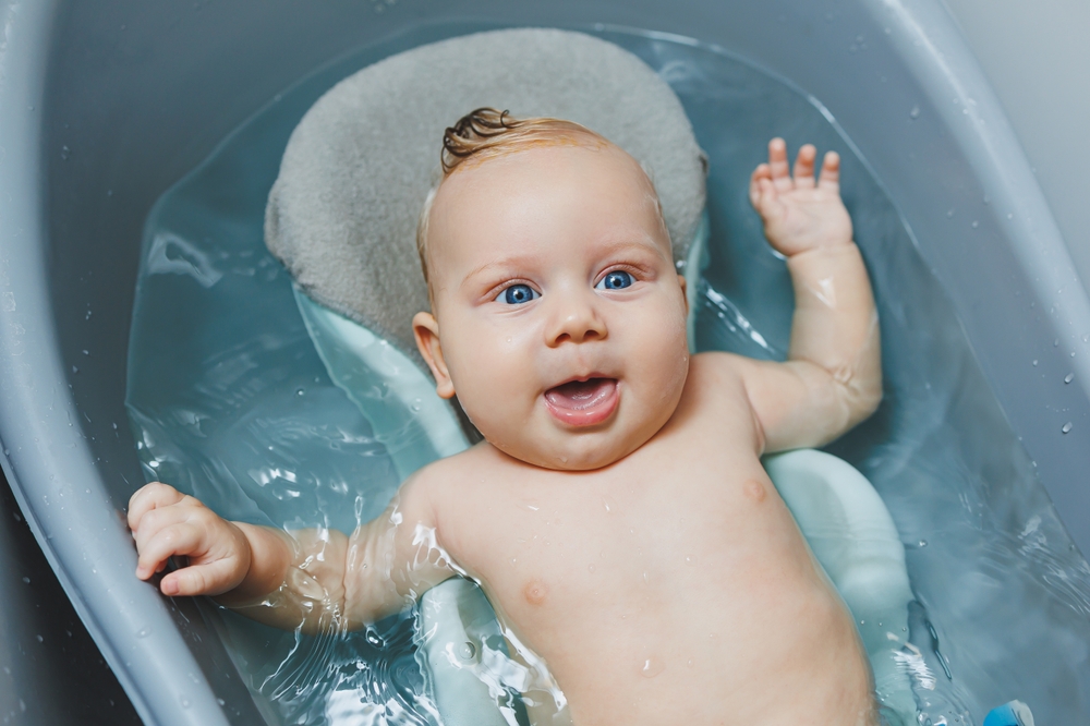 How to Prepare for Baby's First Bath